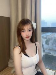 龙华高挑苗条小美女