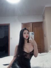 大胸嫩妹刺她相当过瘾