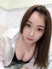 口活胸推小姐姐