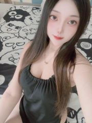 丰满翘臀大胸妹