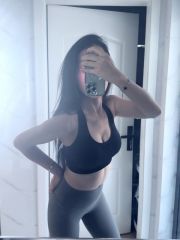 杨浦美女活好姿势多三点粉