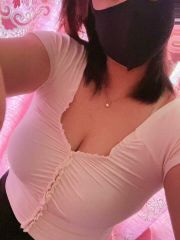 颜值大胸小姐姐