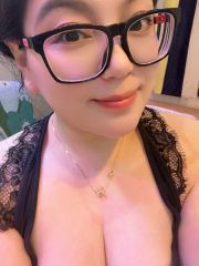 潘家园风骚少妇倩儿